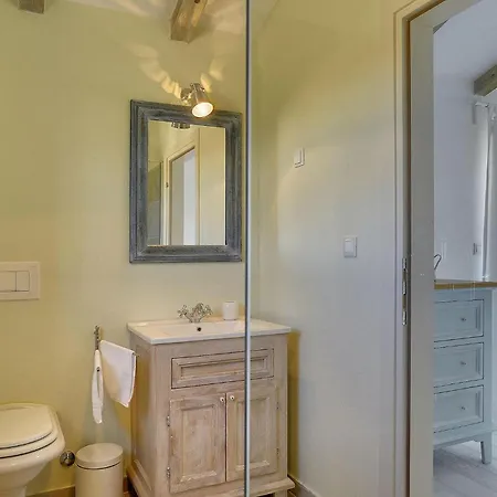 Luka بيت للعطل بولا